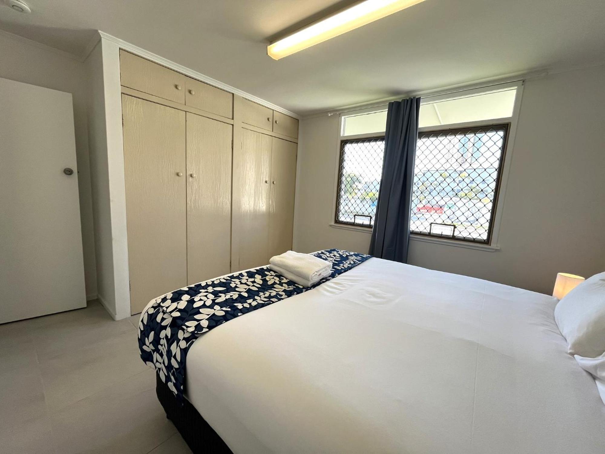 גולד קוסט Tropicana Motel מראה חיצוני תמונה