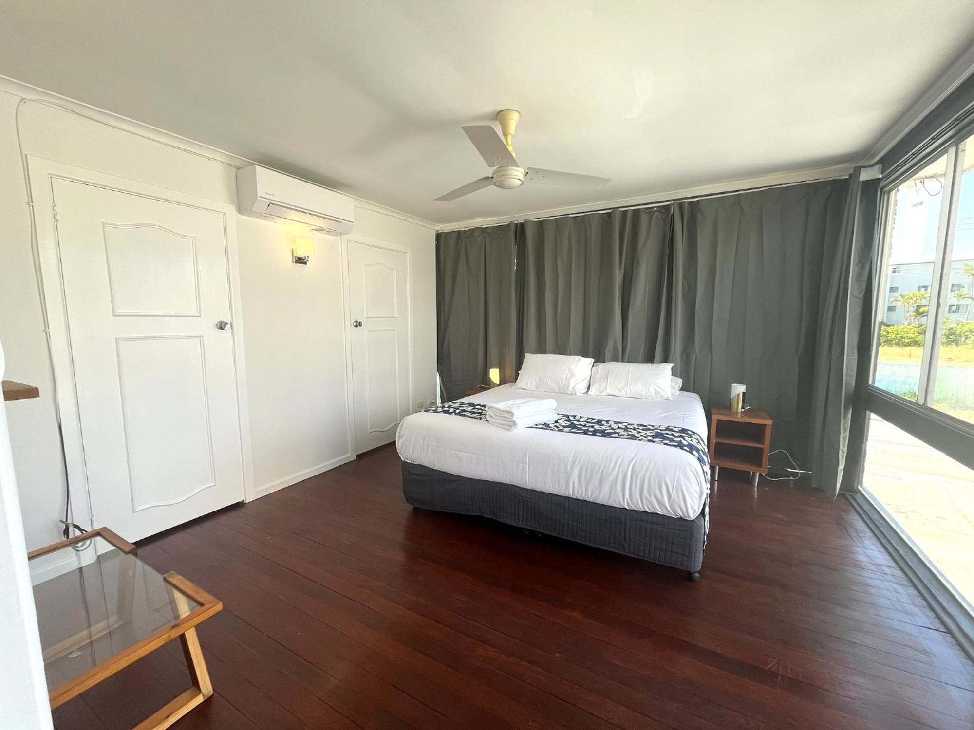 גולד קוסט Tropicana Motel מראה חיצוני תמונה